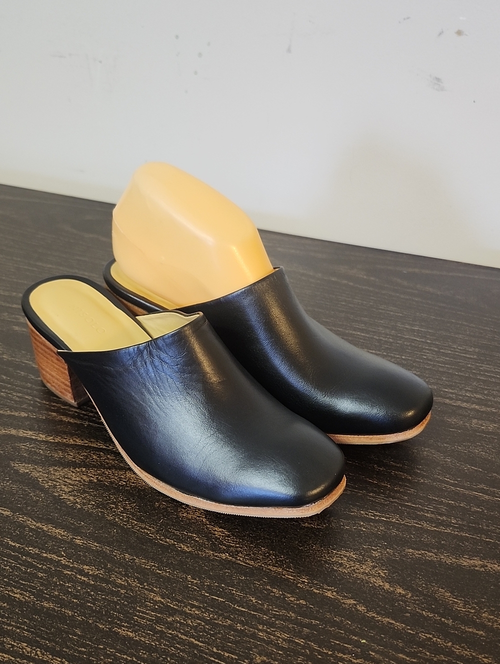 Nisolo Black All Day Mule leather Clog Black Size 8